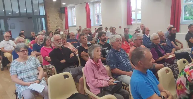 photo  les opposants au projet belenos ont tenu une réunion publique le 18 août dernier à challain-la-potherie.  &copy;  co 