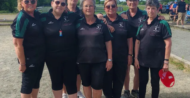 photo  les équipes féminines ont fait une très belle saison de pétanque.  &copy;  le maine libre 