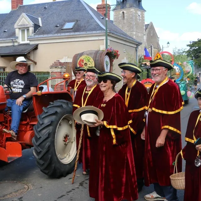 photo comme l’année dernière à mareil-sur-loir, un grand défilé de chars fera déborder le comice dans les rues du village, ce dimanche 31 août 2025, à la chapelle-d’aligné.  ©  archives ouest-france