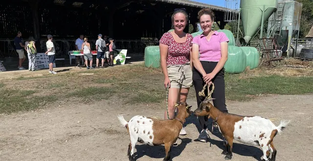 photo  justine bruant et énora gautier se sont démenées, dimanche 24 août 2025, pour assurer le succès de leur rando ferme à parcé-sur-sarthe.  &copy;  ouest-france 