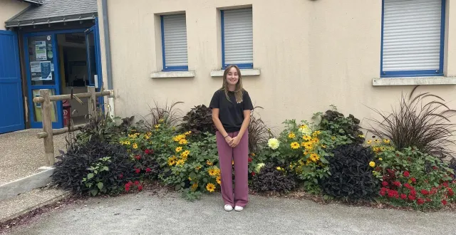 photo  première saison et premier job pour eloïse, 18 ans, employée cet été au camping de nyoiseau.  &copy;  co 