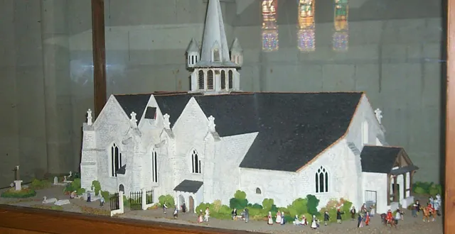 photo  une maquette  de ’église notre-dame-du-thenais est visible au cœur de l’église notre-dame-de-la-légion-d’honneur.  &copy;  co 