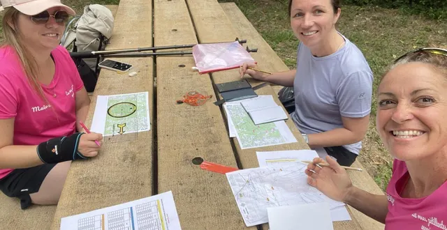 photo  les roses pétillantes angevines continuent leurs entraînements pour préparer leur rose trip d’octobre.  &copy;  les roses péttillantes angevines 