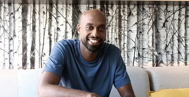 photo  le nouvel arrière du msb johnny berhanemeskel à son hôtel, dimanche 17 août, au lendemain de son arrivée au mans.  &copy;  le maine libre 