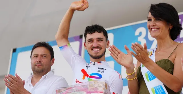 photo  jason tesson, vainqueur de la première étape du tour du poitou-charentes.  &copy;  lnc/m.vaning 