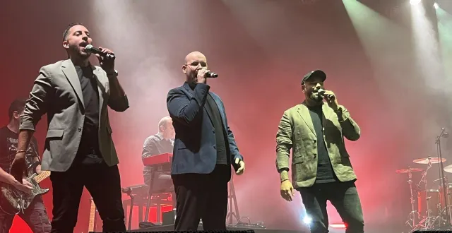 photo  ce samedi 16 août 2025, les festivaliers des tufféeries ont pu voir le groupe goldmanmania et la tournée de the voice sur scène.  &copy;  le maine libre 