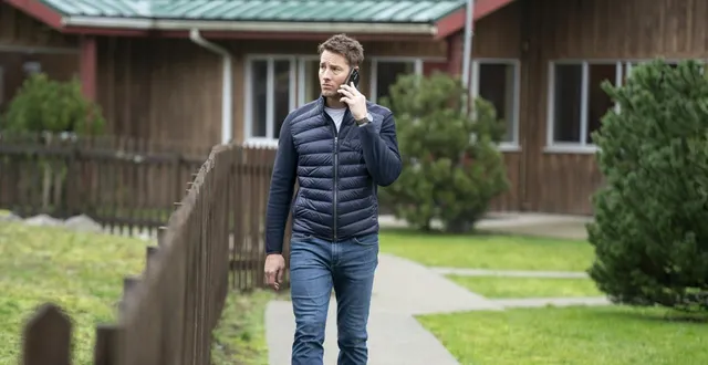 photo  « tracker » avec justin hartley.  &copy;  © the walt disney company france 