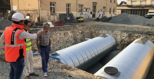 photo  la collecte de l’eau de pluie et son stockage dans des cuves apparaissent désormais comme une solution pérenne pour réduire la pression sur les ressources en eau.  &copy;  co - olivier cuau 
