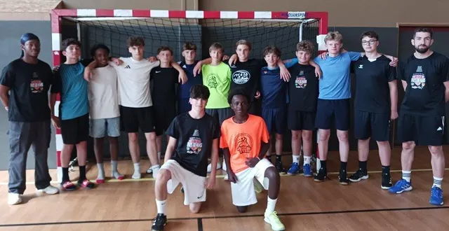 photo  les u15 et u16 de l’entente sarthe handball pays du mans préparent le tournoi inter-régions jeunes qui se tiendra samedi.  &copy;  ouest-france 