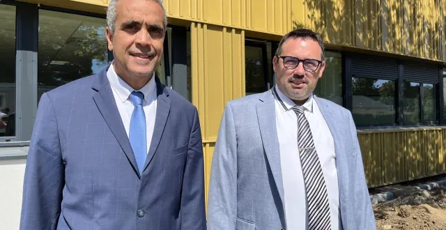 photo  la ferté-bernard, 25 août 2025. redouane morchid (à gauche) est le nouveau principal du collège de la ferté-bernard. il est accompagné de son adjoint, quentin legay, qui prend lui aussi ses nouvelles fonctions.  &copy;  le maine libre 