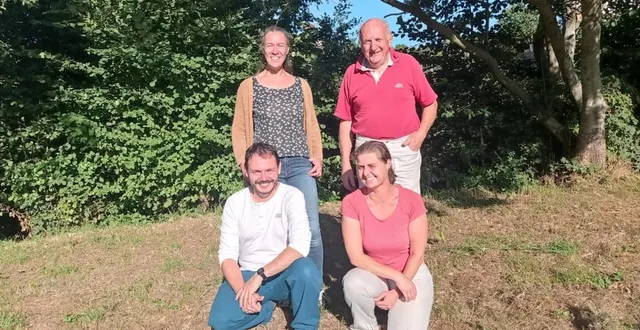 photo  une partie des organisateurs de la fête de l’eau et de la nature, à lougé-sur-maire.  &copy;  photo fournie par l’organisation 