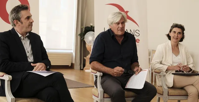 photo  michaël guihard, adjoint au maire délégué à la jeunesse à la vie étudiante et à l’éducation artistique et culturelle, le maire du mans, stéphane le foll et fabienne lagarde, vice-présidente du mans métropole en charge de l’enseignement supérieur et de l’innovation, ont fait le point sur la rentrée universitaire ce 28 août 2025.  &copy;  ouest-france 