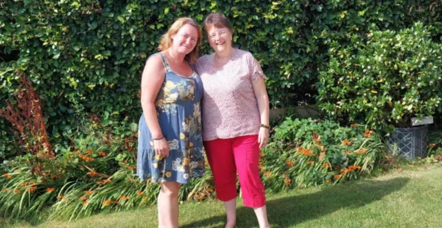 photo  martine (à droite) et joanne vivent une histoire d’amitié exceptionnelle.  &copy;  le maine libre 