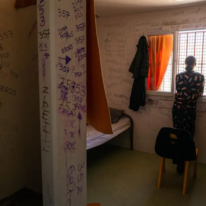 Crasseuse, infestées de fourmis... Faut-il fermer la prison pour mineurs de Marseille ?  (Ouest-France)