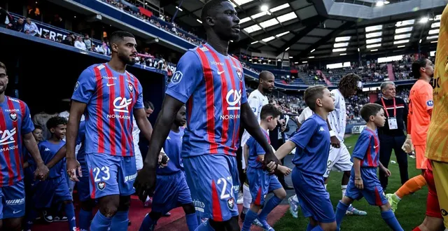 photo  les caennais contre versailles lors de la 3e journée.  &copy;  martin roche, ouest-france 