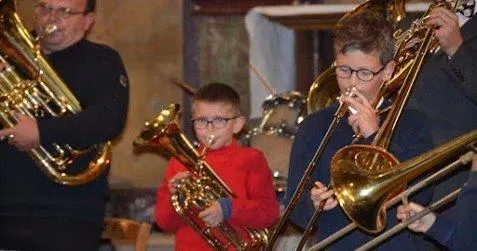 photo  de jeunes élèves à l’école de musique.  &copy;  alain chedrue 