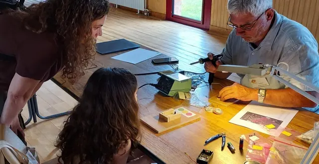 photo  le repair’café a lieu le premier samedi de chaque mois de 9 h à 12 h 30.  &copy;  le maine libre 