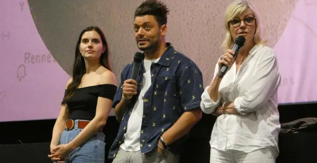 photo  il y avait salle comble pour assister à l’avant-première du film « le jour j » avec kev adams, chantal ladesou et marie parisot.   &copy;  le maine libre 