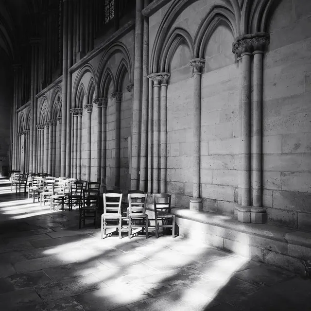 Quand un 24 août peut être majestueux et impressionnant. @niniedelaroseraie a photographié cette scène dans la cathédrale de Sées (Orne). @niniedelaroseraie photo quand un 24 août peut être majestueux et impressionnant. @niniedelaroseraie a photographié cette scène dans la cathédrale de sées (orne). © @niniedelaroseraie