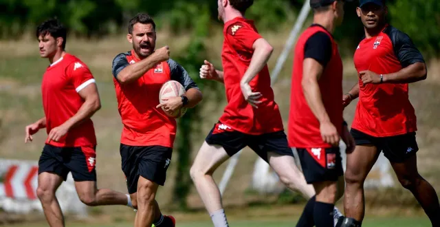 photo  damien neveu avait apporté beaucoup de rotations samedi à narbonne. le rendement de l’équipe niortais n’en a pas pâti.  &copy;  co - marie delage 