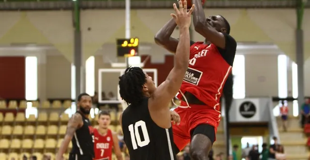 photo  mohamed diarra a terminé meilleur co-meilleur marqueur de cb, avec 16 points.  &copy;  gwenaël mahé 