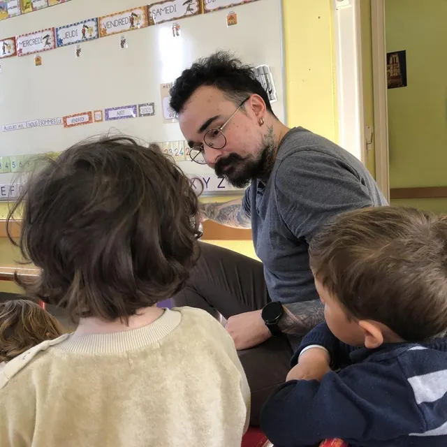 photo les activités et jeux sont traduits par tom perelle.  ©  ouest-france