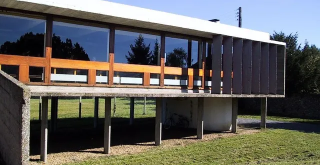 photo  la  cantine scolaire le corbusier, est lauréate 2025 du loto du patrimoine. elle a été construite à la fin des années 1950 par le cabinet du célèbre architecte.  &copy;  ouest-france 