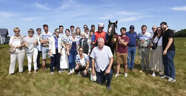 photo  le prix jean-françois feuillet, en hommage à l’ancien président de la société des courses.  &copy;  thierry canteux 