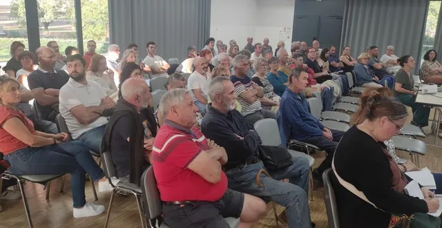 photo  95 personnes ont participé à la réunion publique du collectif stop belenos, vritz (vallons-de-l’erdre).  &copy;  ouest-france 