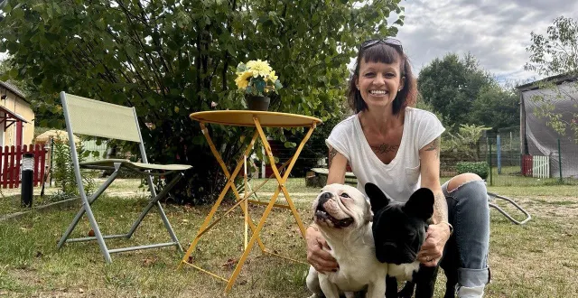 photo  audrey laignel, fondatrice de l’entreprise 4 pattes & compagnie de 41 ans, continue d’assurer ses sauvetages et soins à domicile pour les animaux.  &copy;  ouest-france 