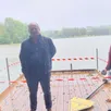 photo  devant le ponton de pêche démonté, permettant l’accès des personnes à mobilité réduite, à partir de la gauche, roland foucher, adjoint au cadre de vie ; joël monthulé, responsable des services techniques, et franck sublard, agent de l’atelier menuiserie de la ville. 