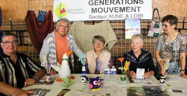 photo  dans le cadre du forum associatif, les anciens du club générations mouvement ont pris de nombreux contacts.  &copy;  le maine libre 