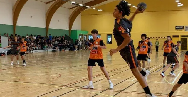 photo  jöran jouie, le capitaine des u16 de l’esh pays du mans, a conduit son équipe à la victoire.  &copy;  le maine libre 