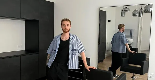 photo  dorian boutel, dans son nouveau salon, rue de la paille.   &copy;  le maine libre 