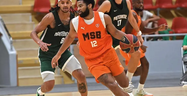 photo  trevor hudgins et le msb poursuivent leur préparation avec deux nouveaux matchs amicaux cette semaine.  &copy;  le courrier de l’ouest - etienne lizambard 