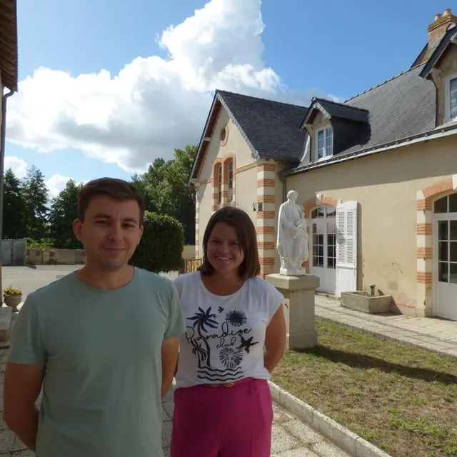 photo l’école privée saint-joseph compte deux enseignants, amaury charlet et olivia chevaleyre, qui, pour sa première année à l’école, s’occupera de maternelles et cp. ils seront aidés par deux atsem.  ©  ouest-france
