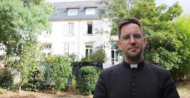 photo  cholet, le 29 août 2025. kevin-emmanuel labbé dans le jardin de la maison diocésaine des œuvres de cholet où il a emménagé mardi 26 août dernier.  &copy;  co 