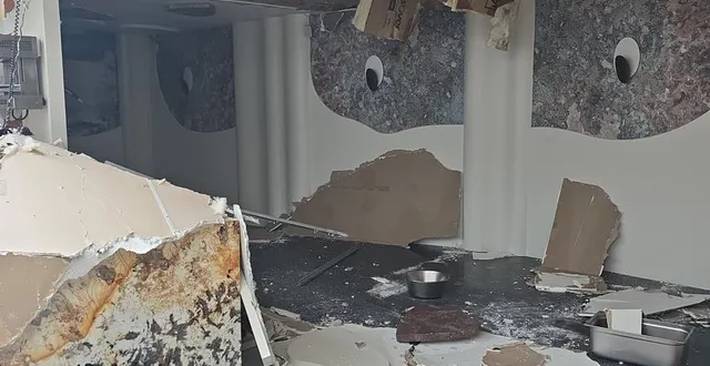 photo  le plafond du restaurant étoilé lait thym sel, rue boisnet à angers, s’est écroulé mardi matin.  &copy;  photo fournie par lait thym sel 