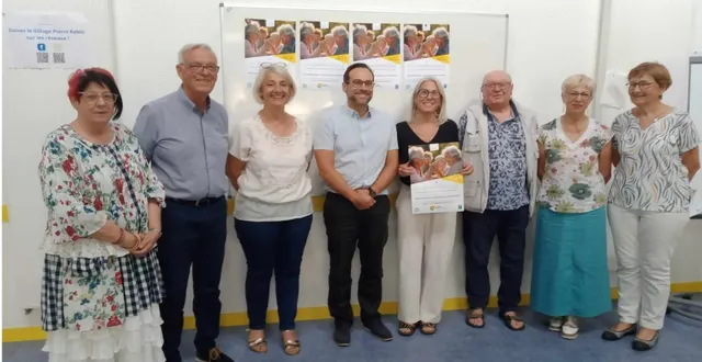 photo  le maire, dominique bréjeon ; isabelle raimbault, adjointe à l’action sociale ; mickaël crémont, directeur du vpr ; magali ganne, référente aînés et coordinatrice de la semaine, entourés des quatre membresdu collectif des aînés qui ont participé à l’organisation de la semaine.  &copy;  co 