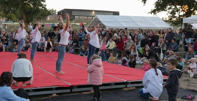 photo  les habitants étaient venus nombreux lors des premières éditions de la fête de l’aubance.  &copy;  archives ouest-france 