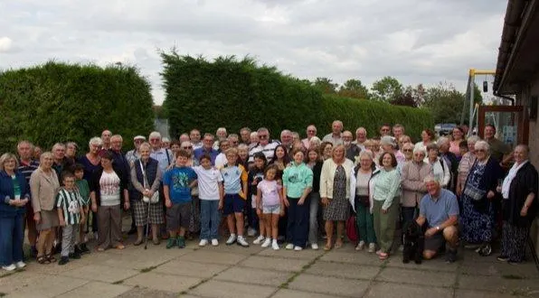 photo  37 membres du comité de jumelage de moncé-en-belin se sont rendus à welton en angleterre fin août.  &copy;  comité de jumelage moncé-en-belin - welton 