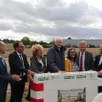 photo dominique le mèner, le président du conseil départemental de la sarthe, a posé symboliquement la première pierre du futur nouveau collège de loué, appelé en 2027 à remplacer l’actuel collège belle vue.