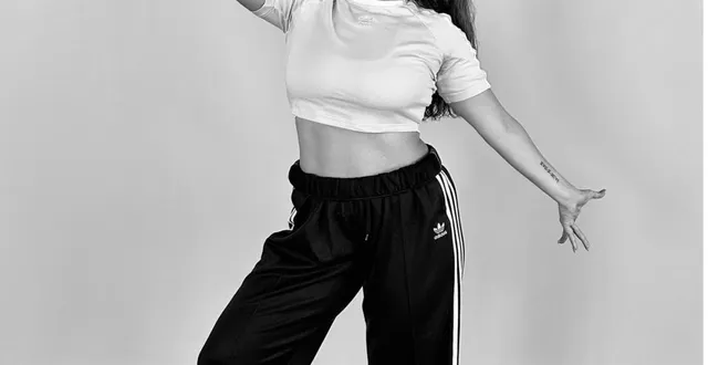 photo  marine morel, figure artistique de soma dance & co.  &copy;  soma dance & co 