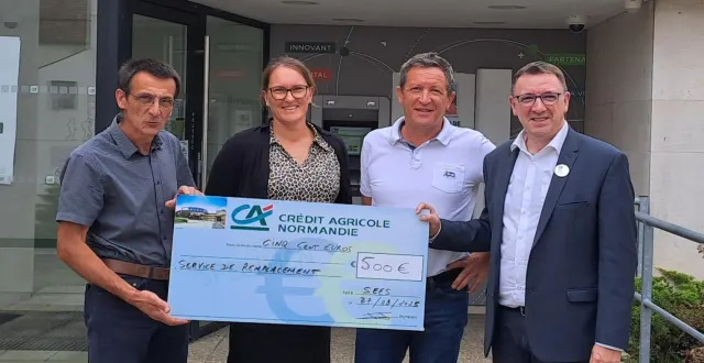 photo  de gauche à droite, emmanuel plancq, brigitte leroy, damien taupin et philippe dutremblay.  &copy;  ouest-france 