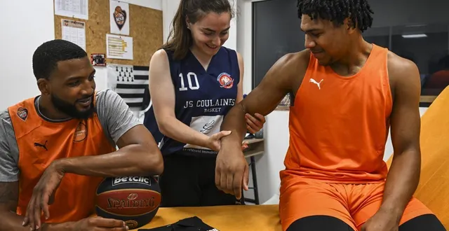 photo  marie dodard combine son métier de kiné pour l’équipe du msb à sa passion, comme joueuse de basket en n3 avec coulaines.  &copy;  le maine libre - denis lambert 