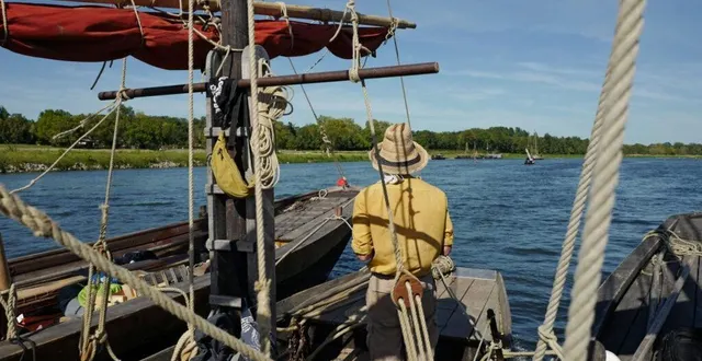 photo  une trentaine d’équipages de bateliers passionnés participent à l’édition 2025 de la grande remontée qui les mène de l’estuaire à orléans (loiret).  &copy;  bruno marmiroli 