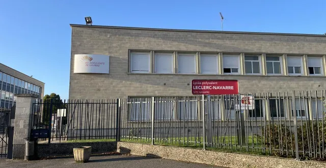 photo  au lycée marguerite de navarre entre alençon et arçonnay, « l’ambiance est tendue » selon deux élèves de terminales, du fait des cafouillages liés aux emplois du temps.  &copy;  ouest-france 
