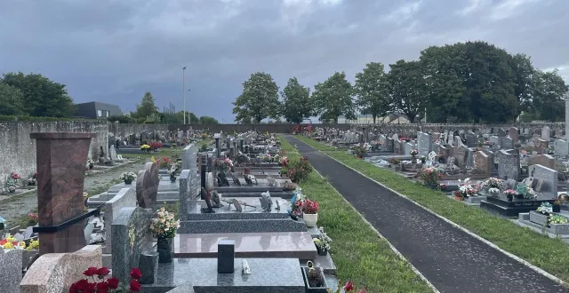 photo  les travaux au cimetière de condé-sur-sarthe ont démarré mardi 2 septembre et vont s’étaler jusqu’au 15 octobre.  &copy;  ouest-france 