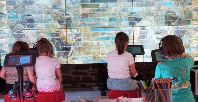 photo  la micro folie, musée numérique et force de propositions d’animations, à la médiathèque  &copy;  ouest-france 