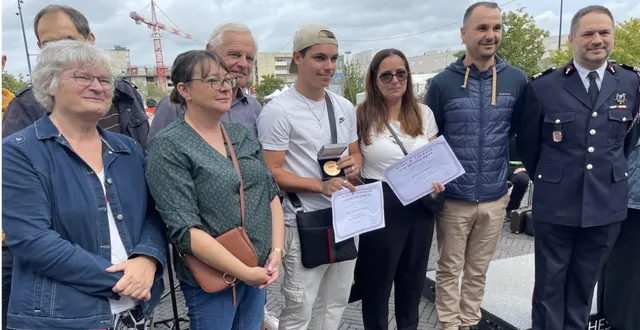 photo  julia et tiago, médaillés pour leur bravoure.  &copy;  le maine libre 